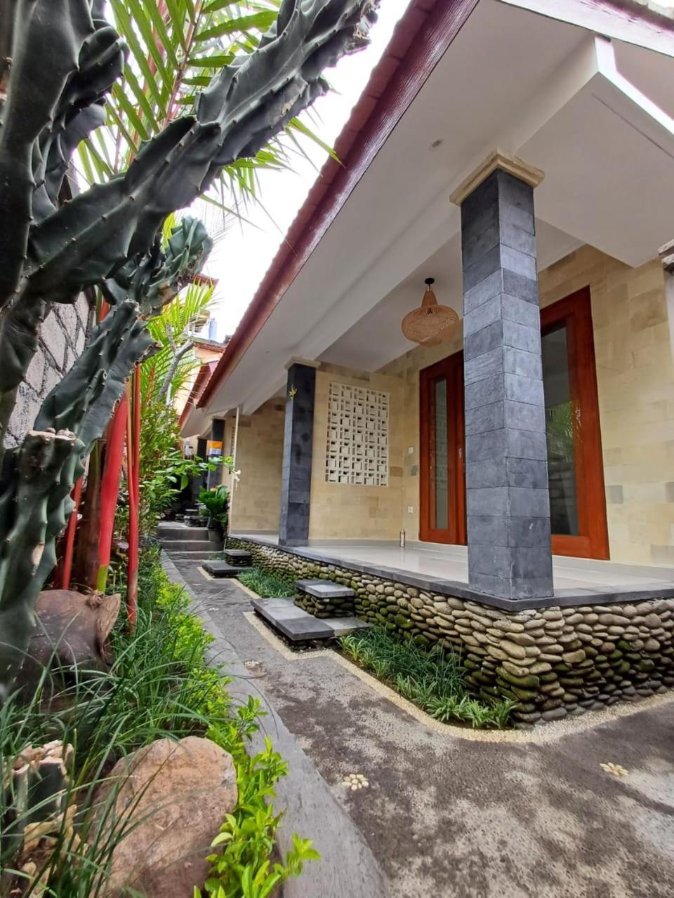 Nugraha Guesthouse 1 Убуд Екстер'єр фото