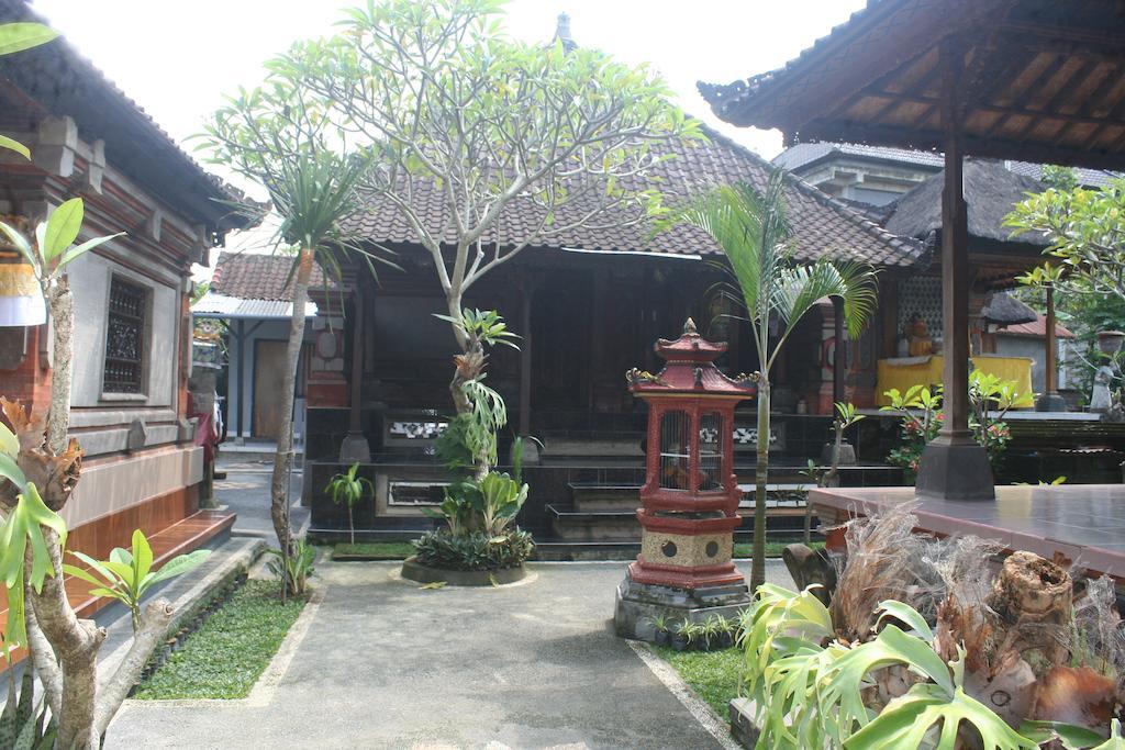 Nugraha Guesthouse 1 Убуд Екстер'єр фото
