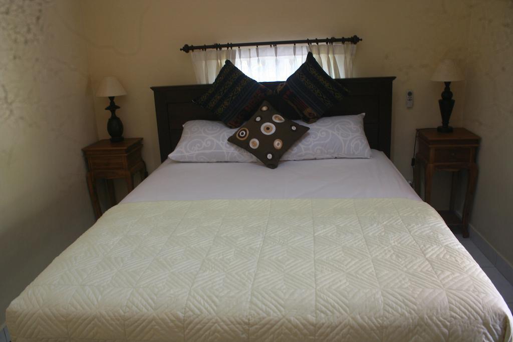 Nugraha Guesthouse 1 Убуд Номер фото